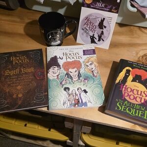 Hocus Pocus bundle Set 3 books decal and mug 🌙🌛